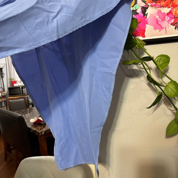 NWT very pretty top - Picture 5 of 6